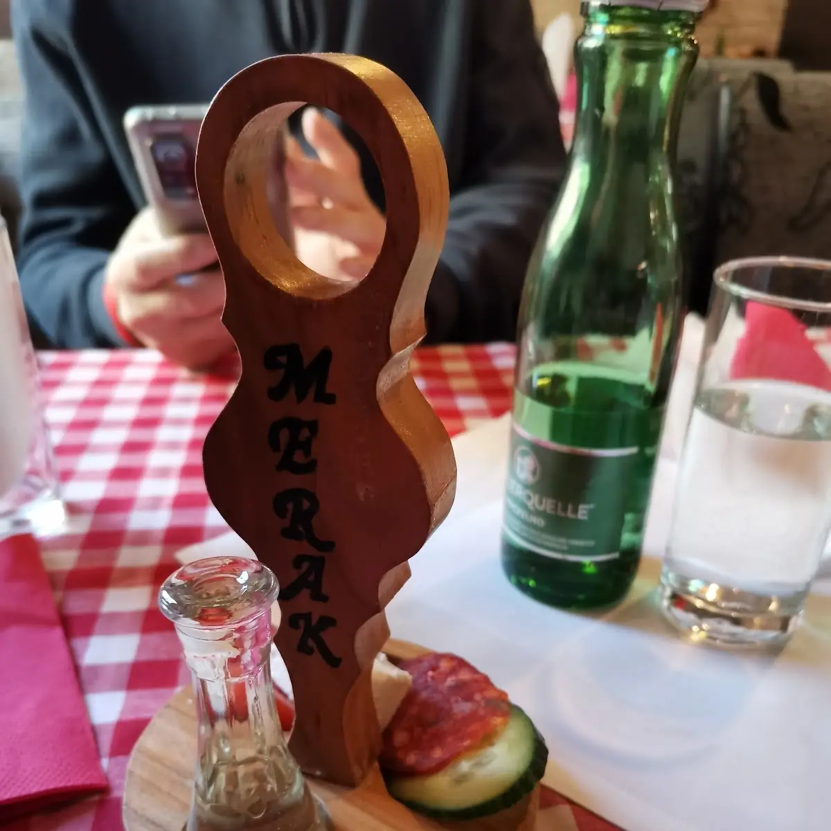 Dunjevača Rakija Sa Dunjom