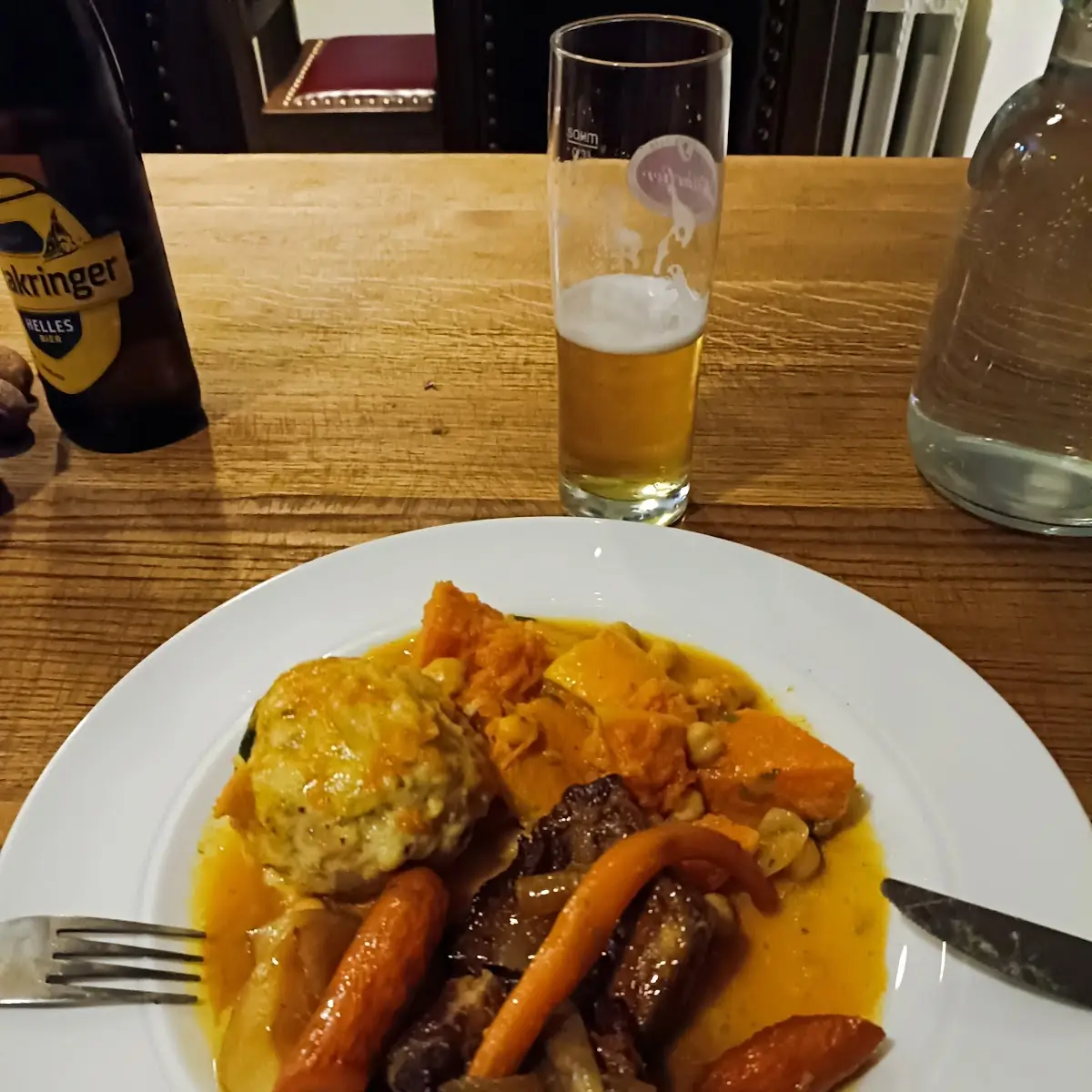 Kalb Mit Kürbis Gemüse Und Semmelknödel Super Leckerl