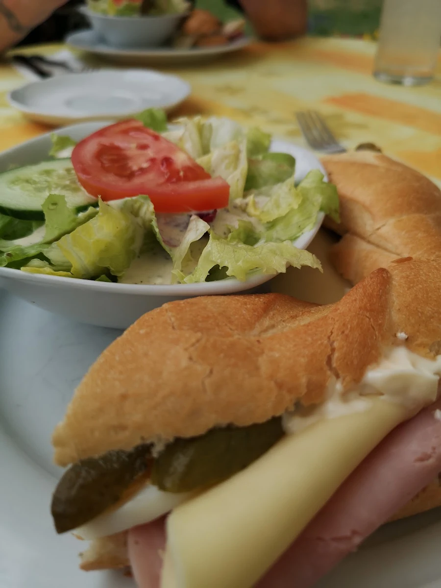 Gefülltes Baguette
