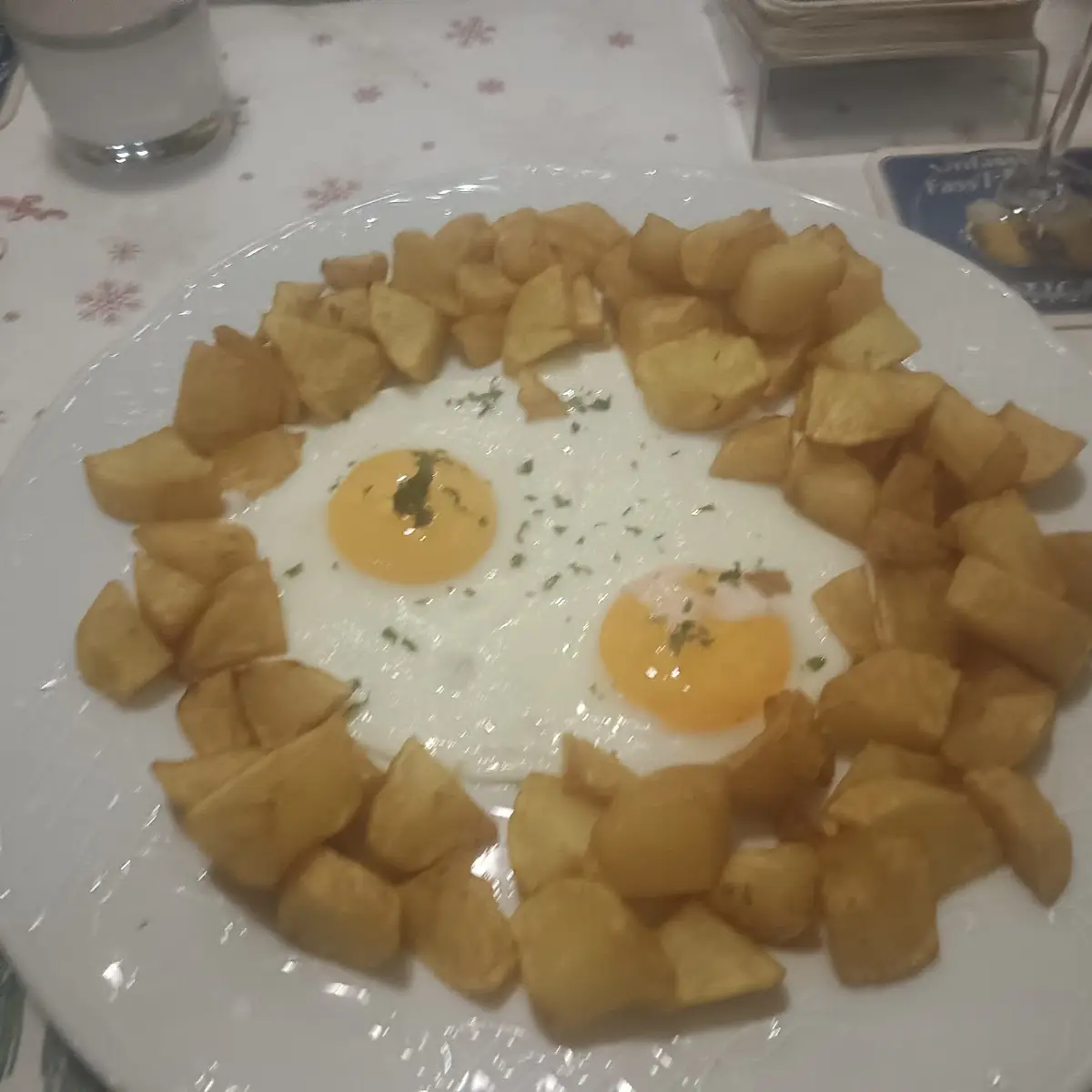 Bratkartoffeln Mit 2 Spiegeleier