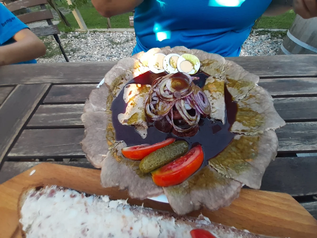 Rindssalat Sauer, Buschenschank Trummer