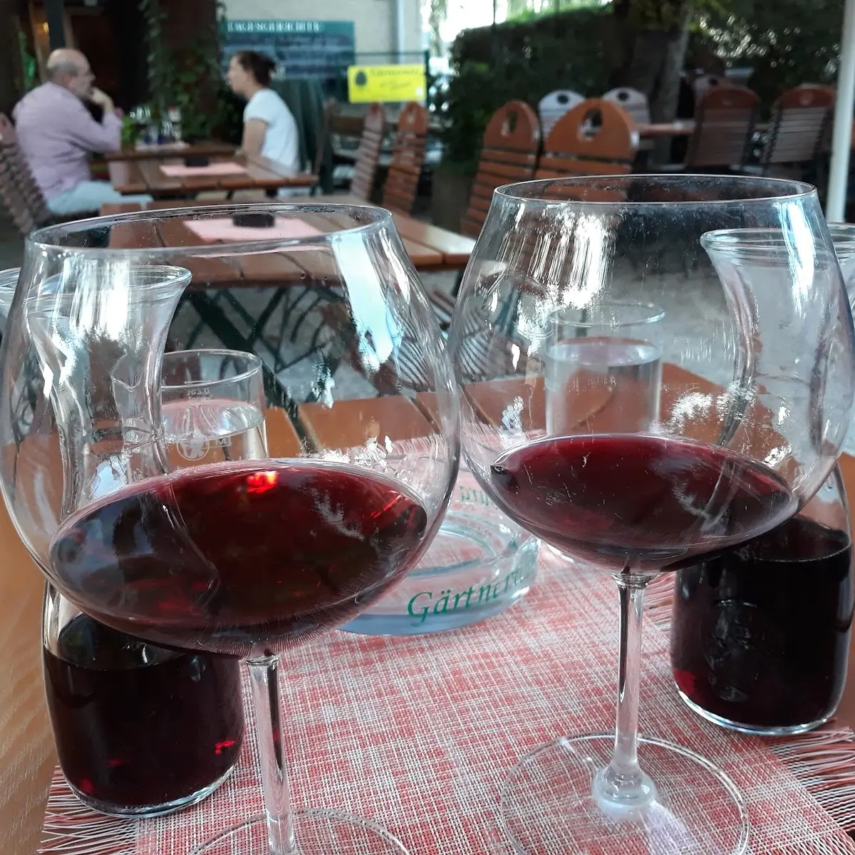 Zweifelt Rotwein