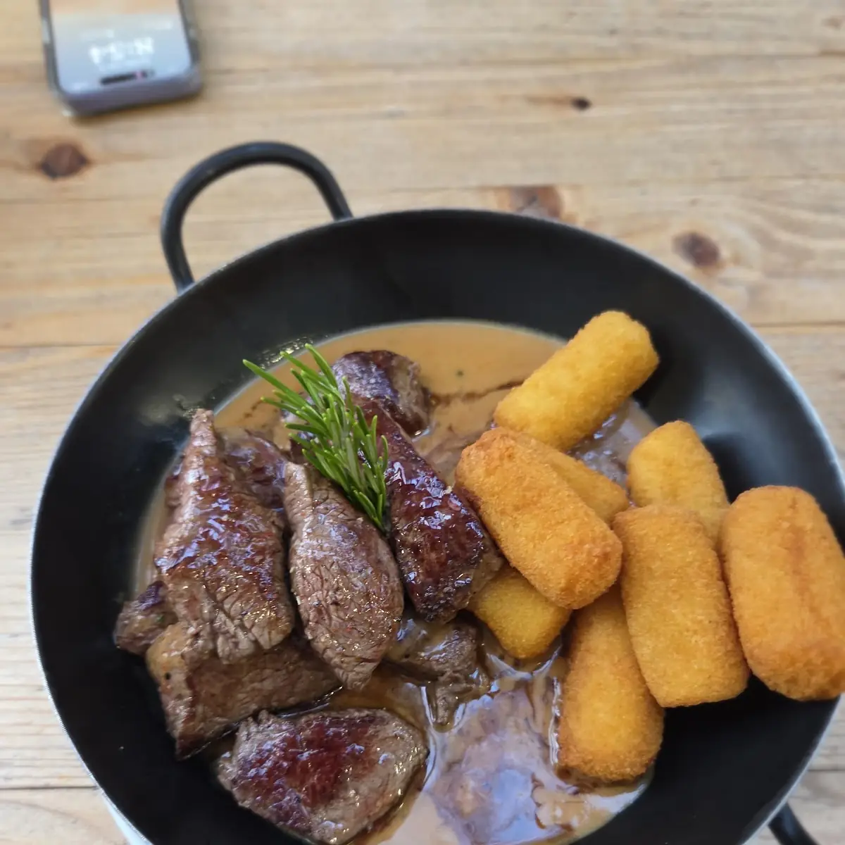 Filetpfännchen Mit Kroketten