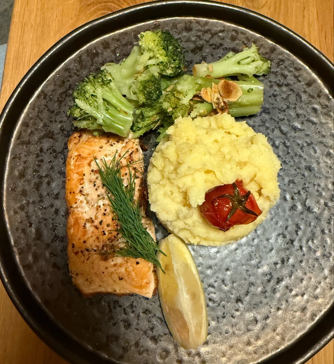 Lachsfilet Von Der Wochenkarte