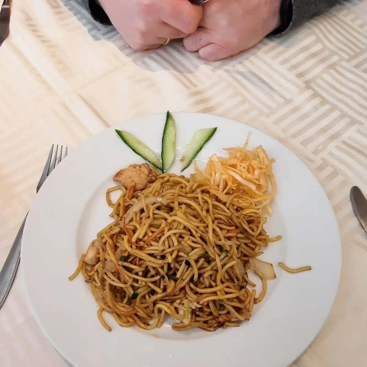 Gebratene Nudeln Mit Huhn