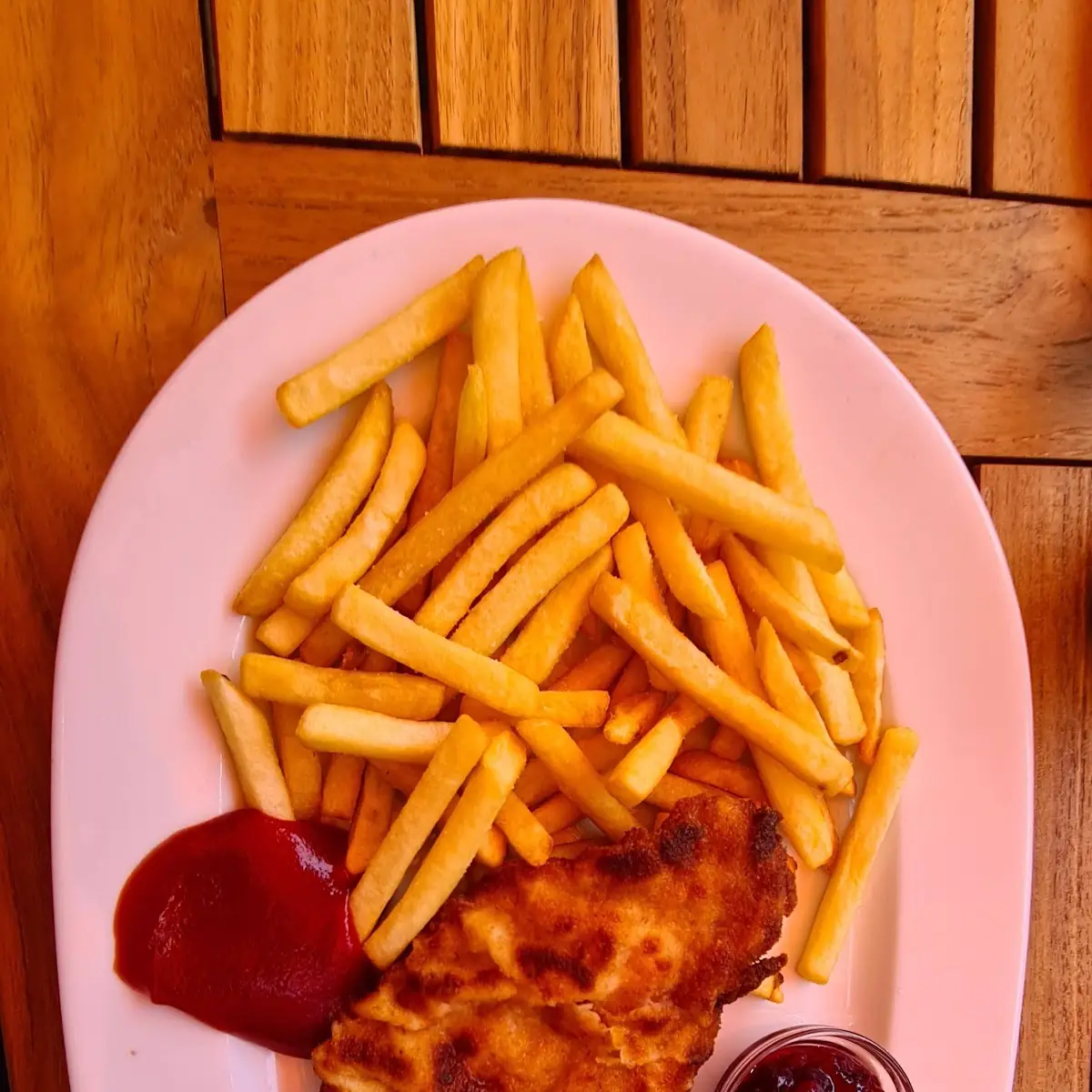 Schnitzel Wiener Art Und Pommes
