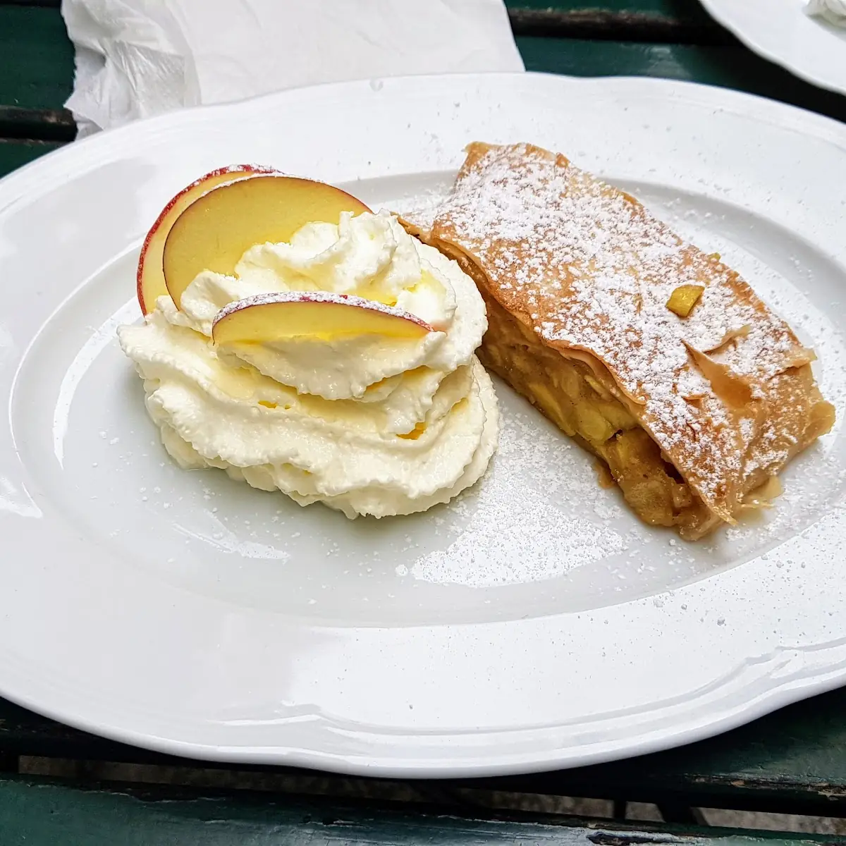 Apfelstrudel