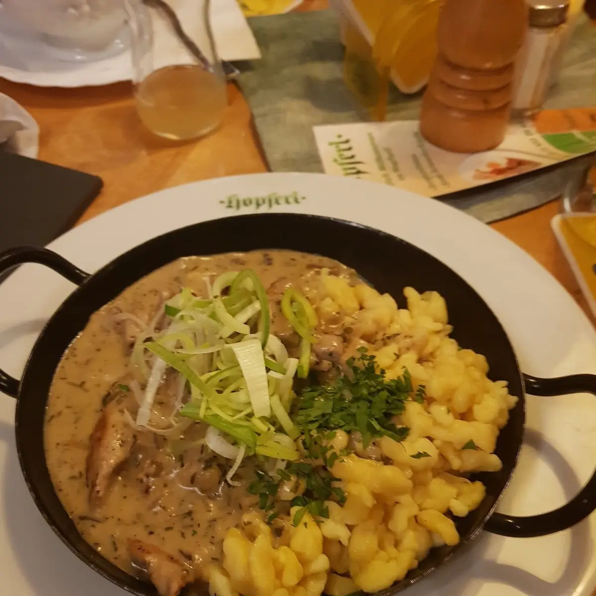 Carne Con Pasta Y Setas