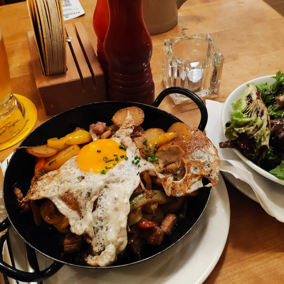 Tyrol Gröstel Pomme de Terre Oignons Lardons Boeuf