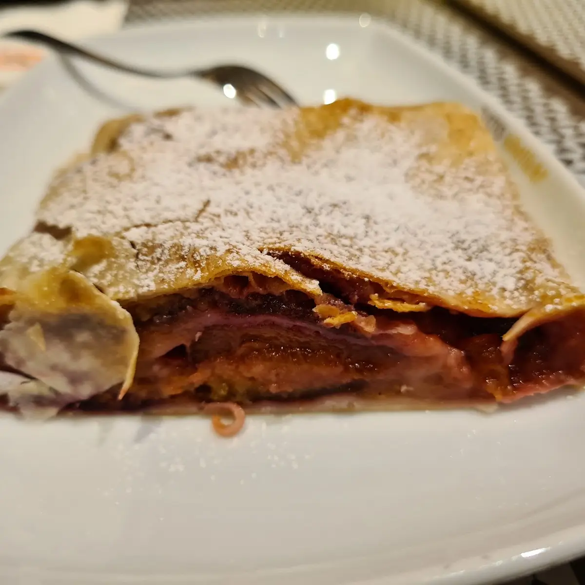 Zwetschgenstrudel