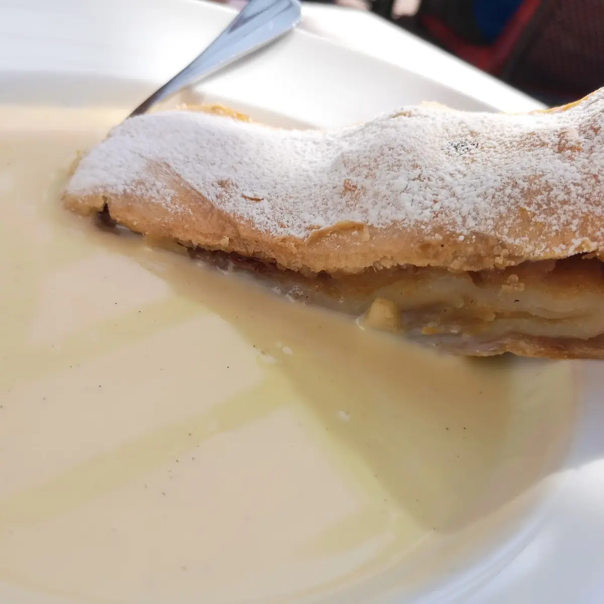 Apfelstrudel Mit Vanillesoße