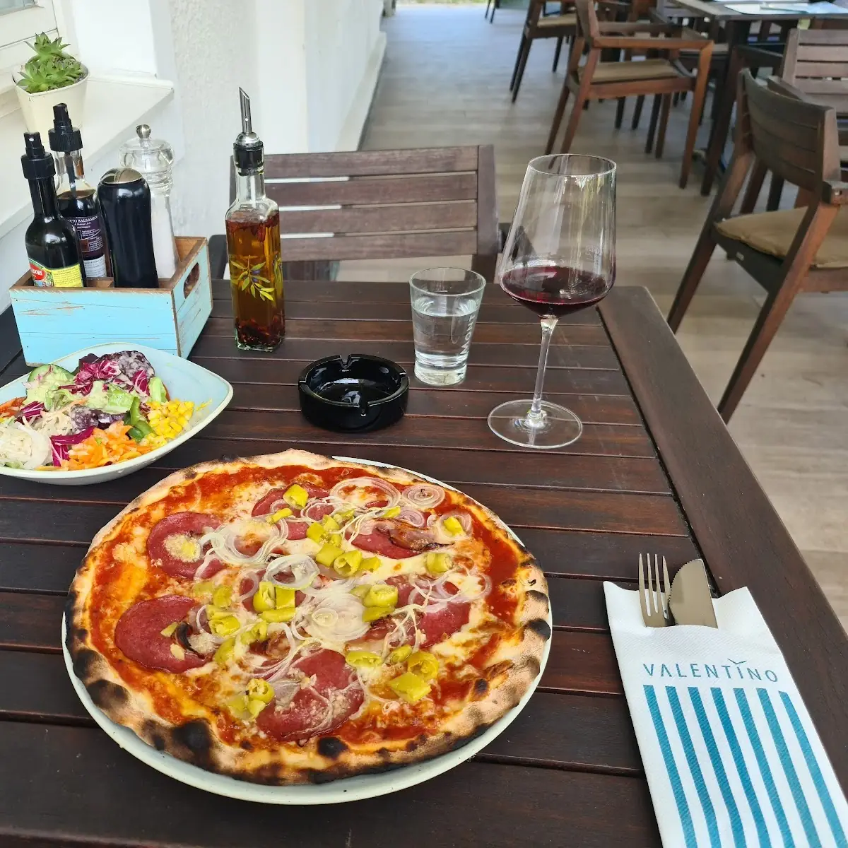 Pizza Raffaello Vom Holzofen