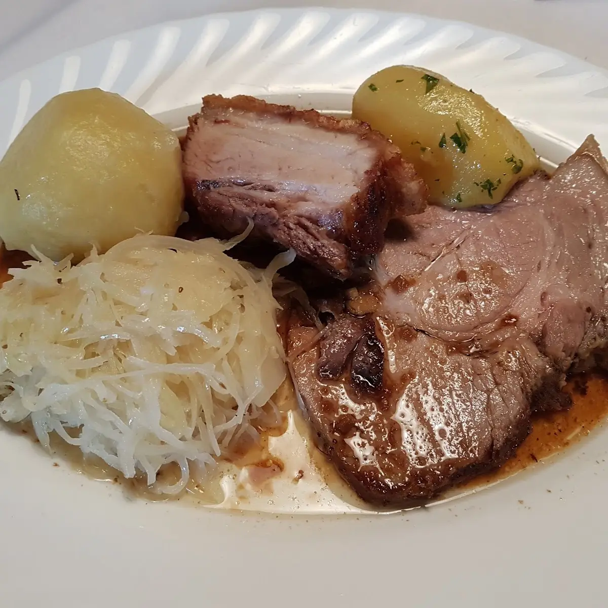 Schweinsbraten Aus Dem Kachelofen