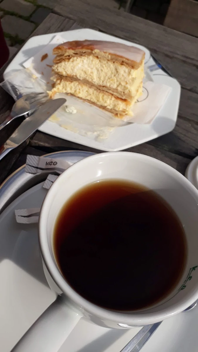 Cremeschnitte Und Schwarztee