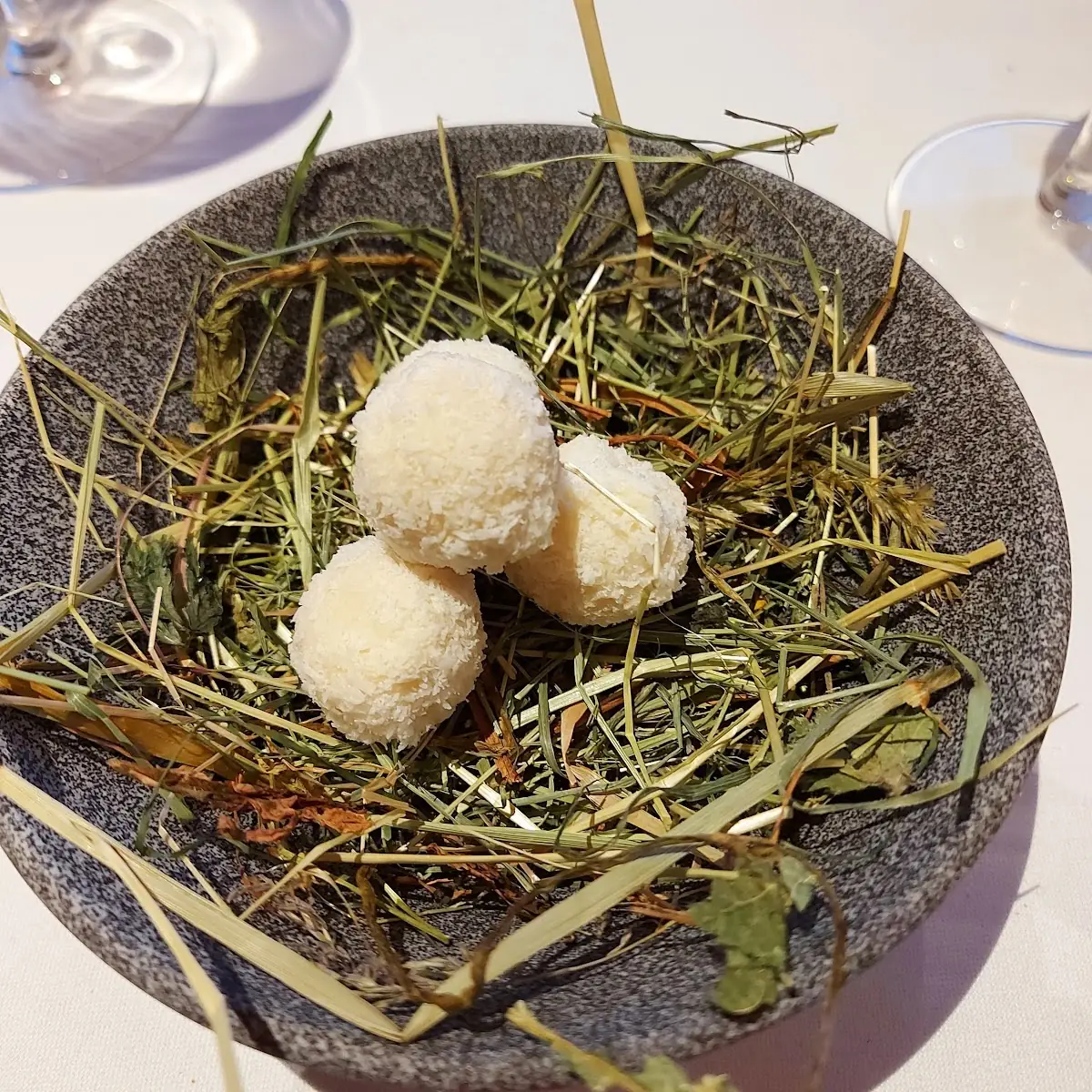 Pralinen M Flüssiger Füllung U Kokos