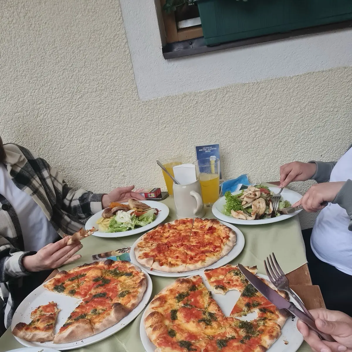 Manzo Grillteller Pizzabrot Pomodoro Insalata Di Pollo
