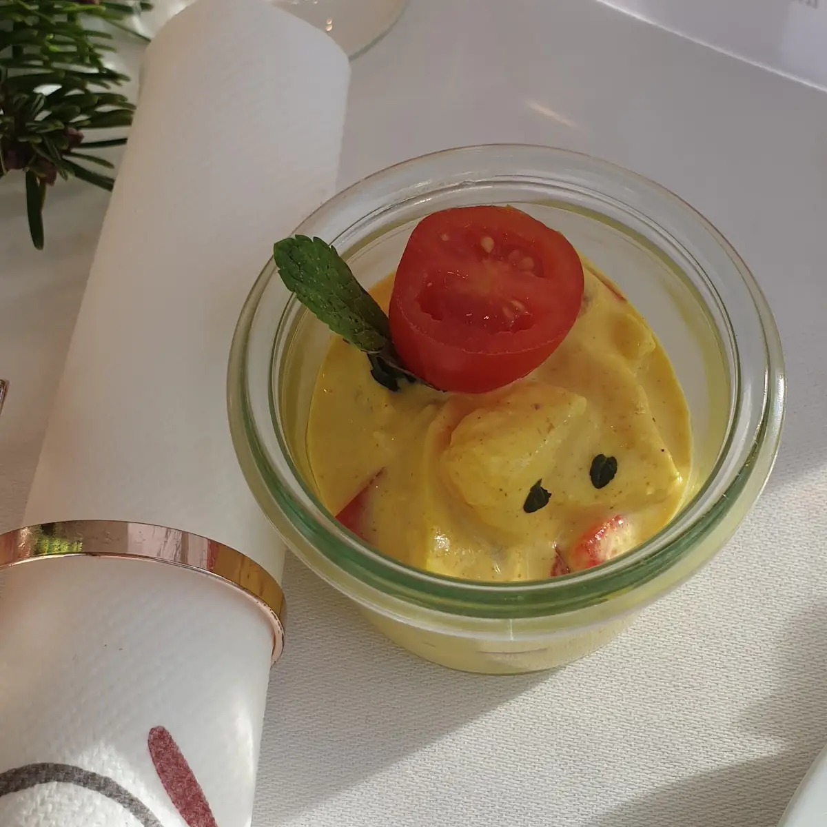 Hühnercurrysalat