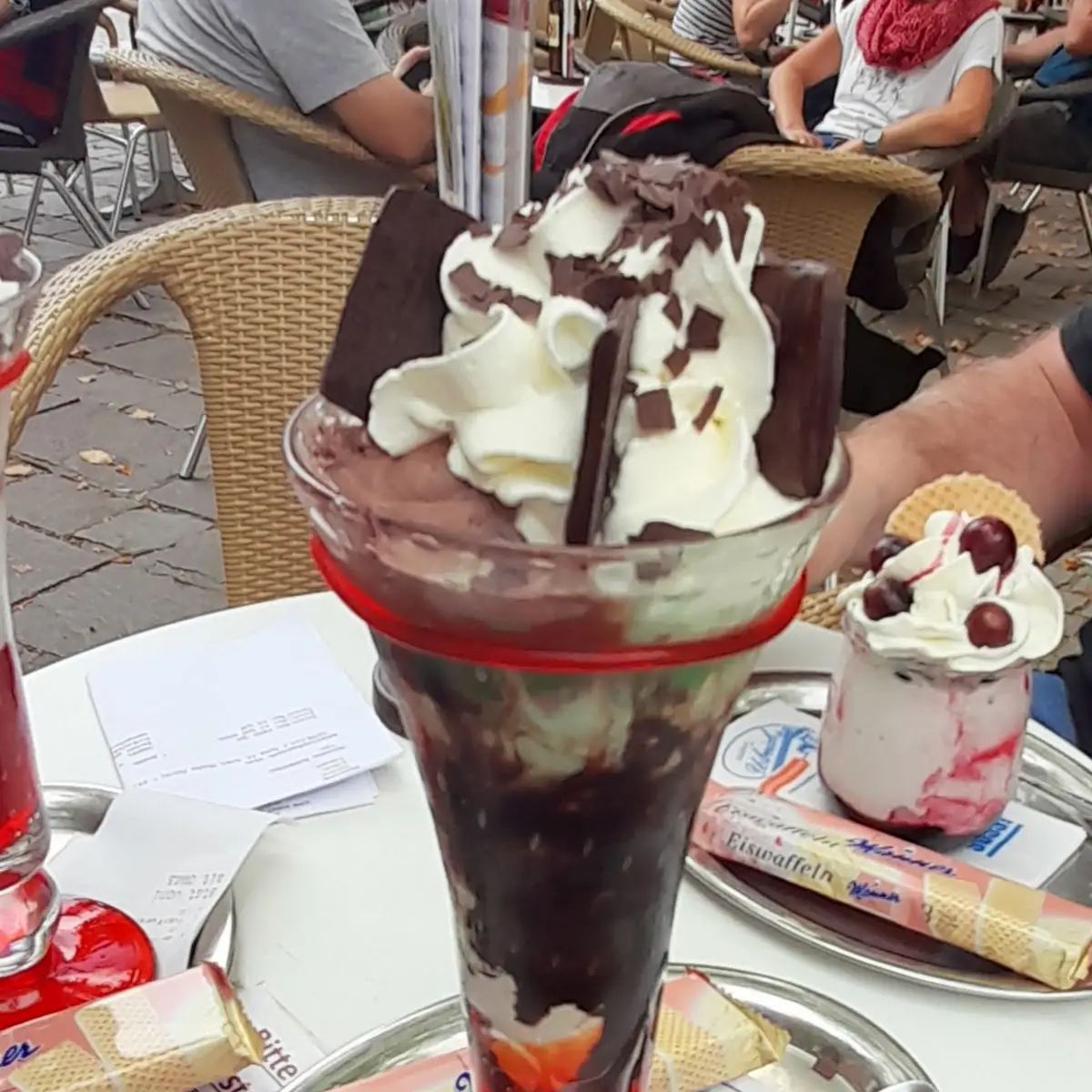 After Eight Eis