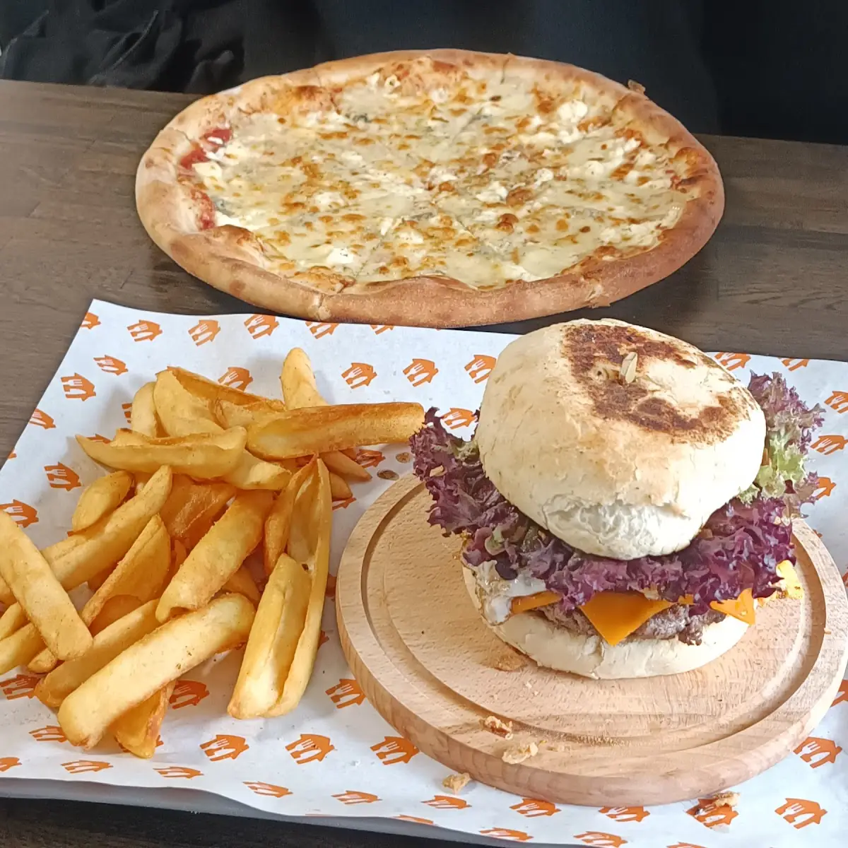 Burger A Pizza