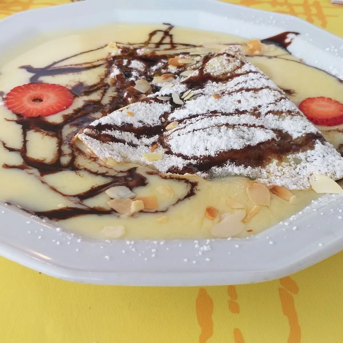 Palatschinken Mit Vanillesauce