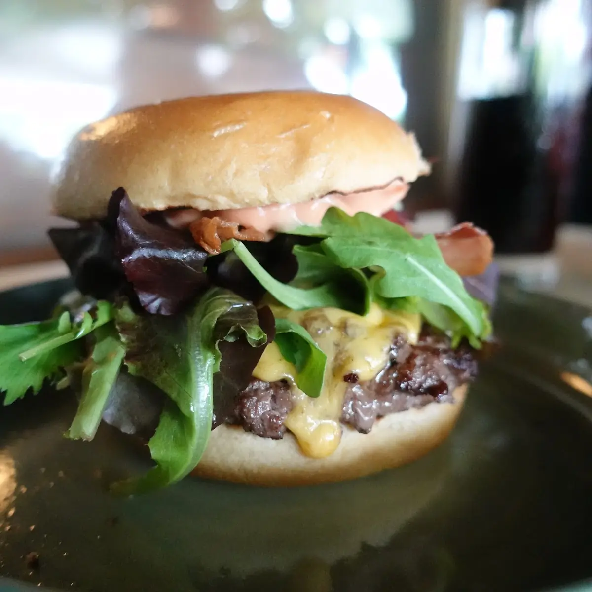 Wolfgang Puck's Premium-california-burger
