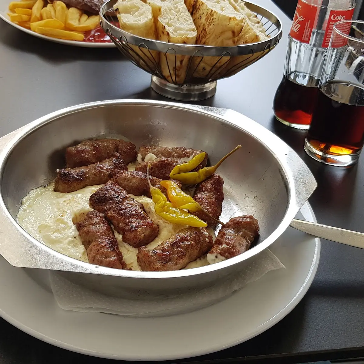 Cevapcici In Kajmak Rahm