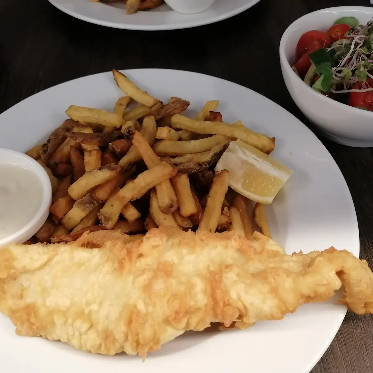Fish And Chips Mit Salat