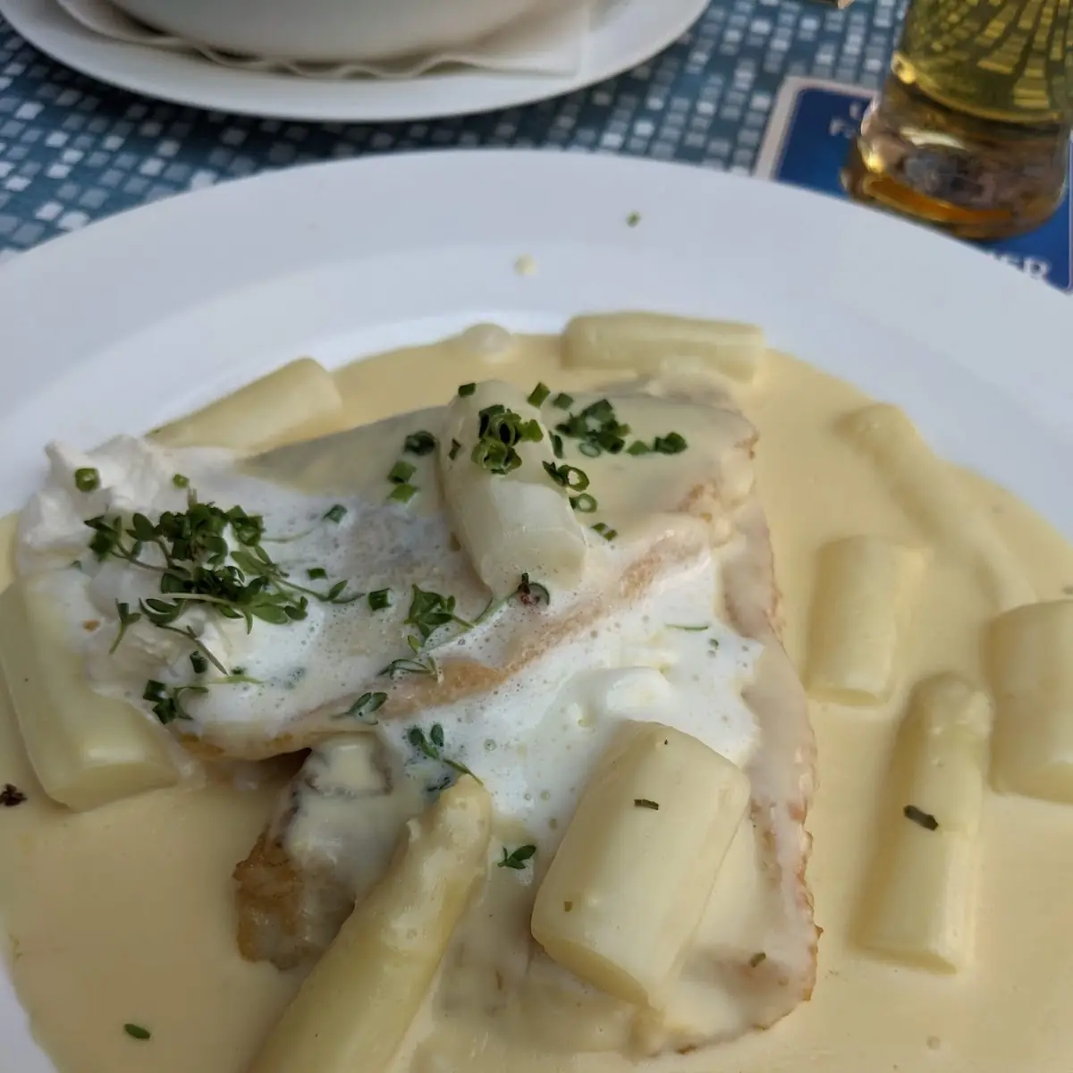 Filet de Sandre Aux Asperges