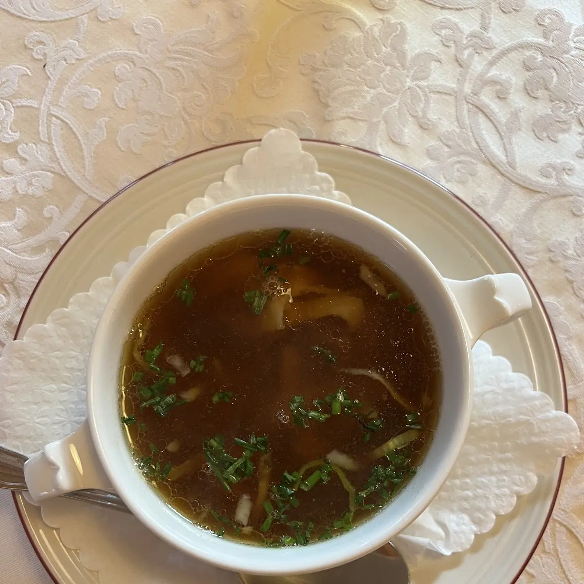 Gulaschsuppe Mit Brot
