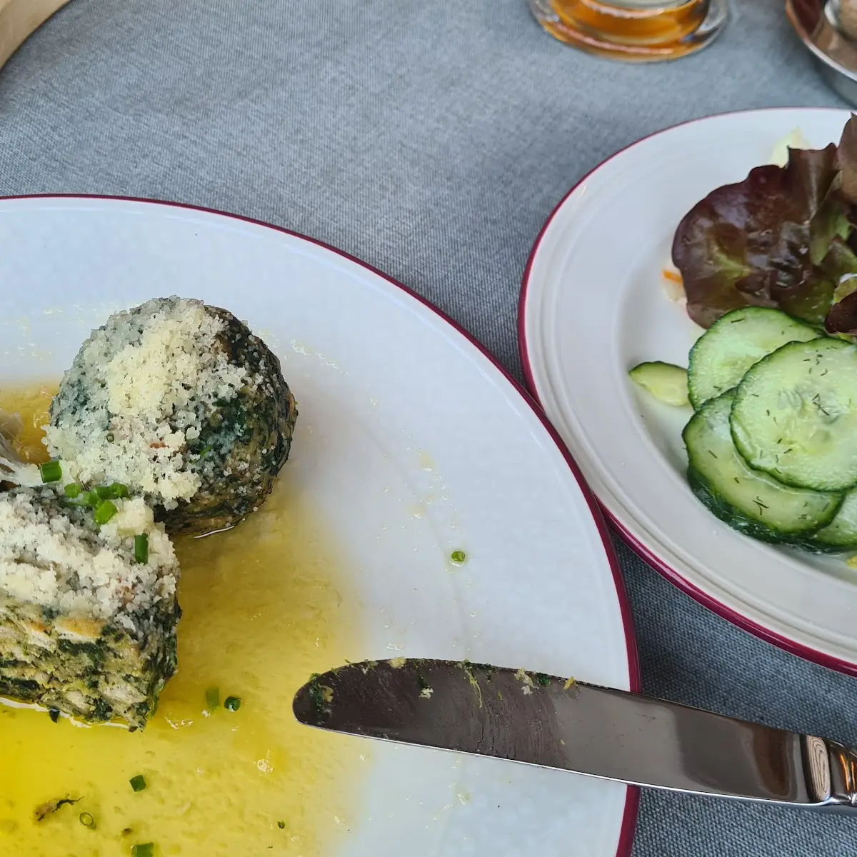 Hausgemachte Spinatknödel