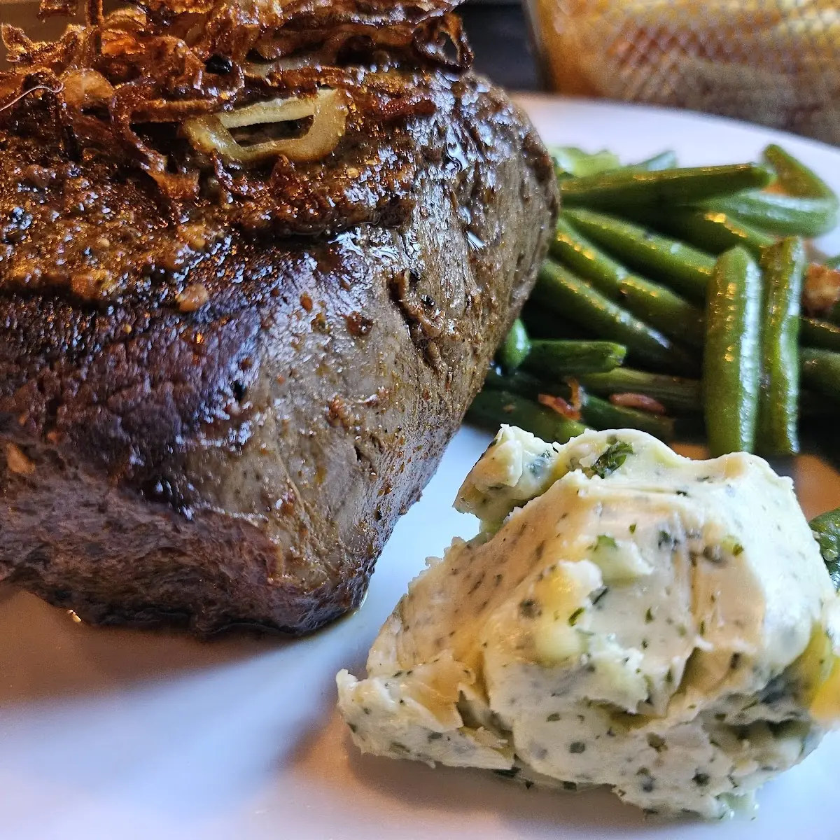 Rinderfilet Kräuterbutter