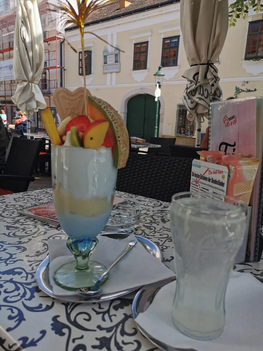 Früchtebecher