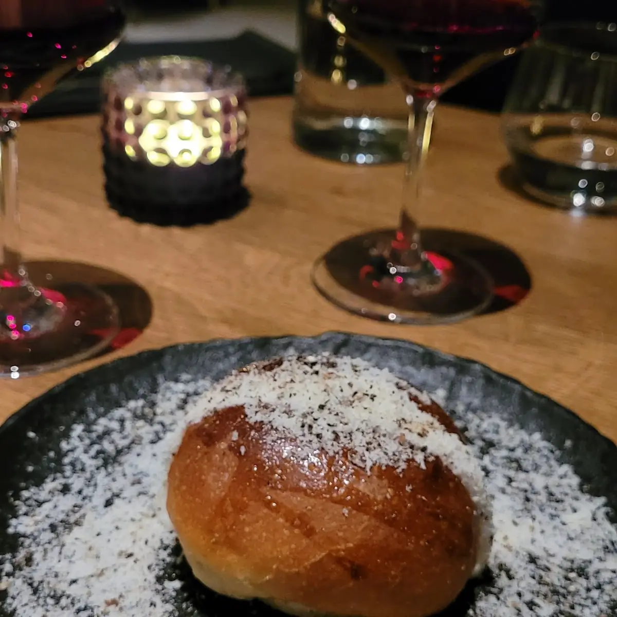 Maritozzo Cacio E Pepe