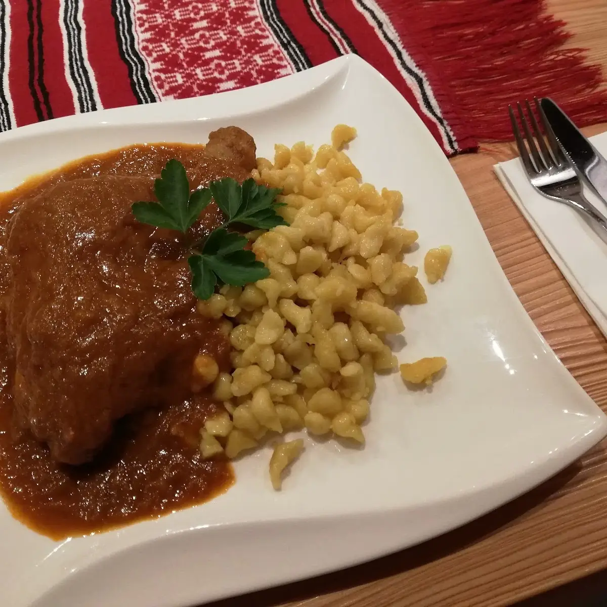 Paprikahendl Mit Spätzle
