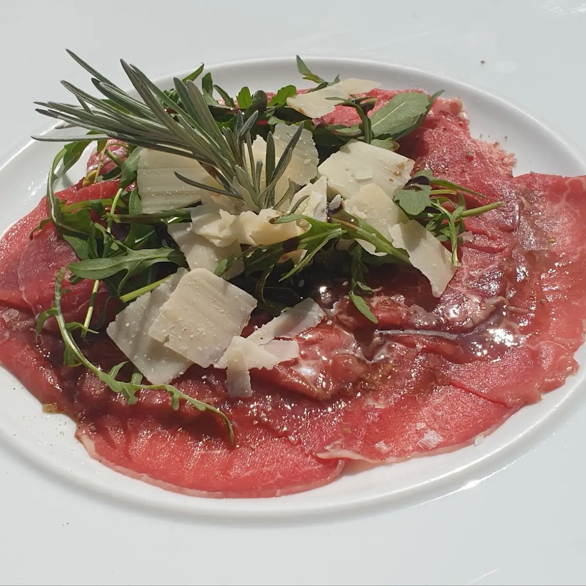Carpaccio Vom Rinderfilet Mit Parmigiano Reggiano