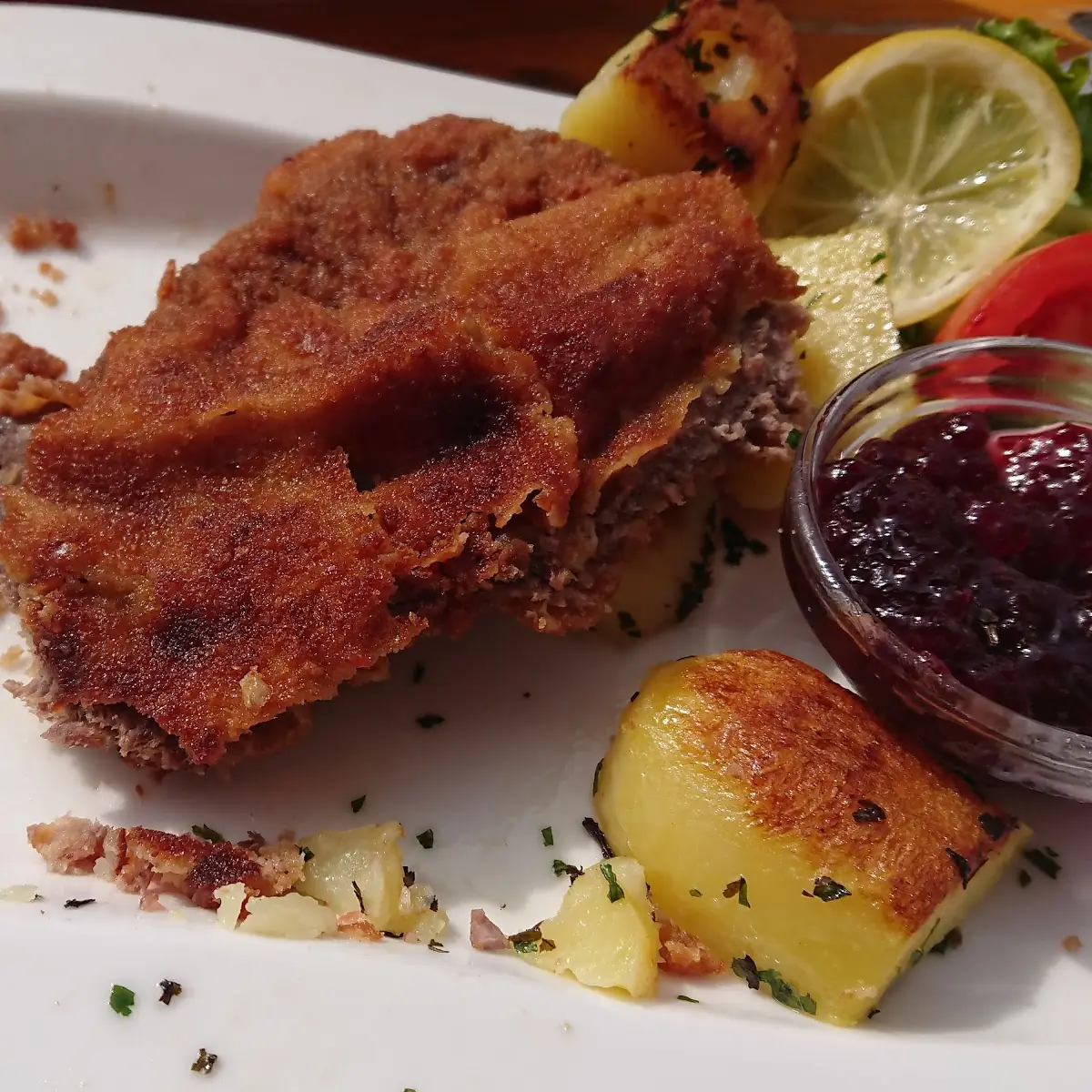 Angegessenes Schnitzel