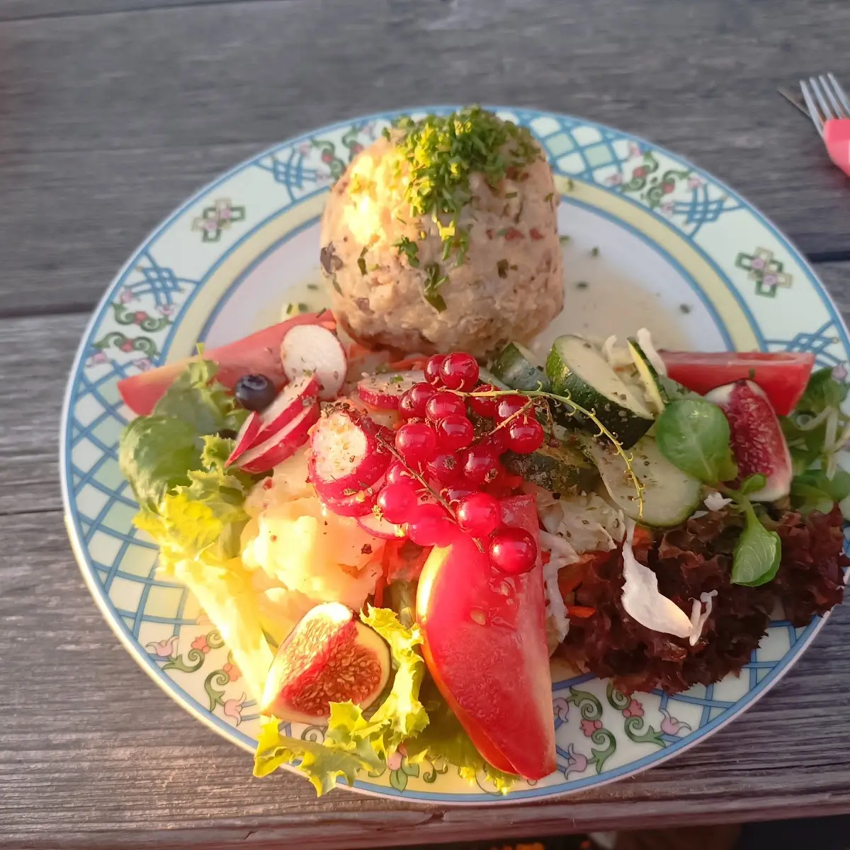 Spinatknödel Mit Salat