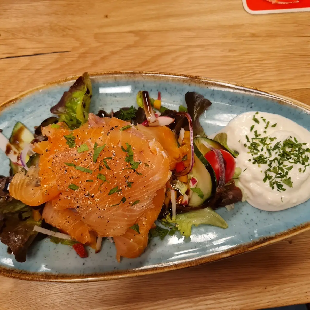 Geräucherter Lachs Auf Kartoffelpuffer