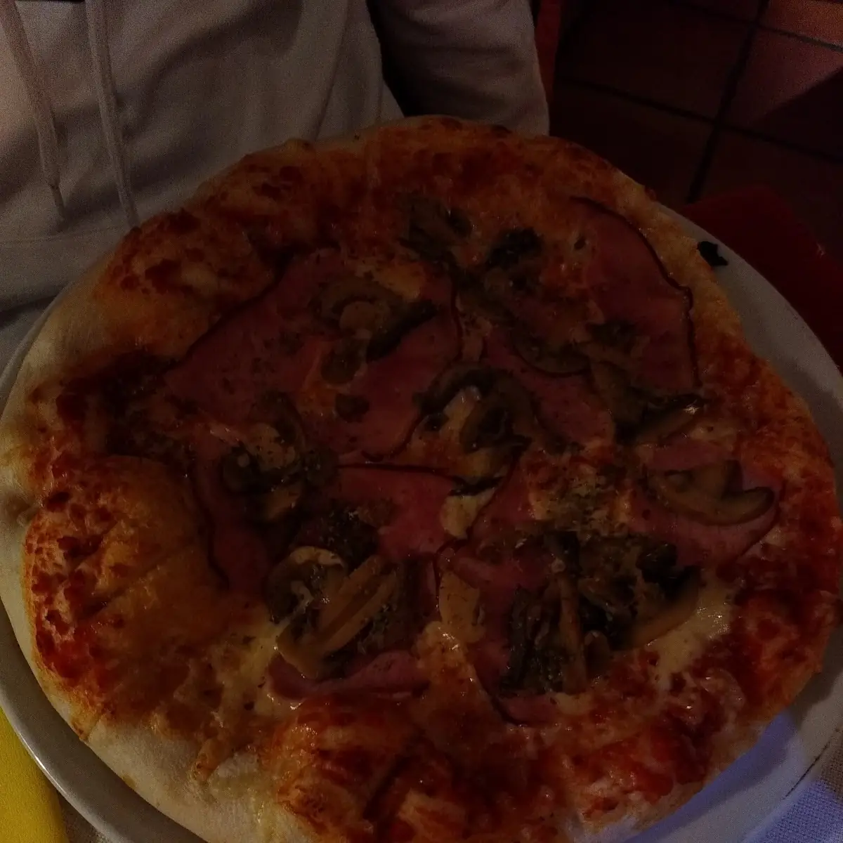 Pizza Mit Schinken