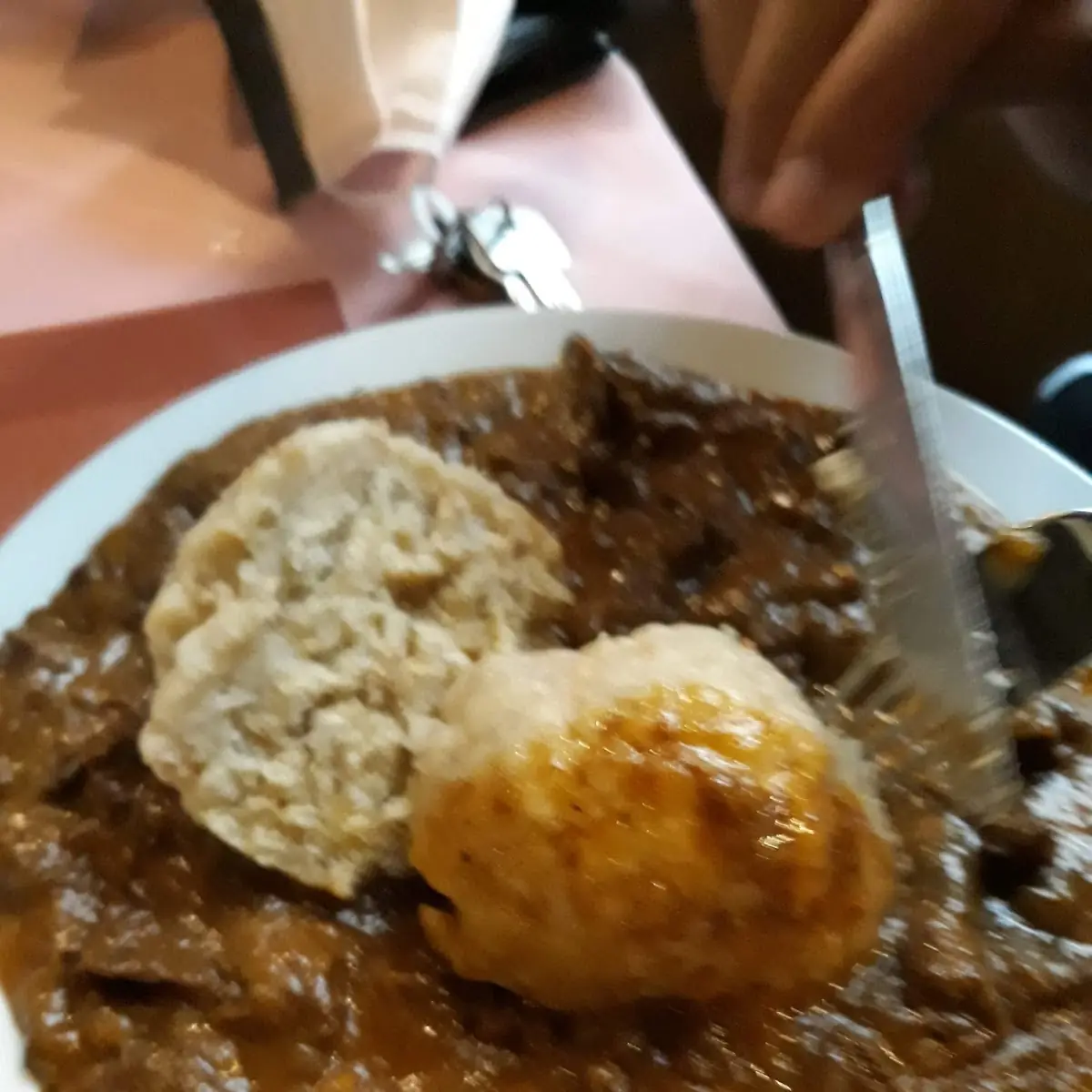 Eierschwammerlgulasch Mit Knödel