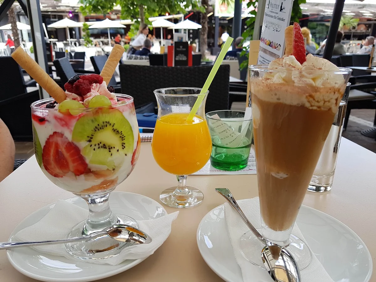 Früchtebecher Eiscafe