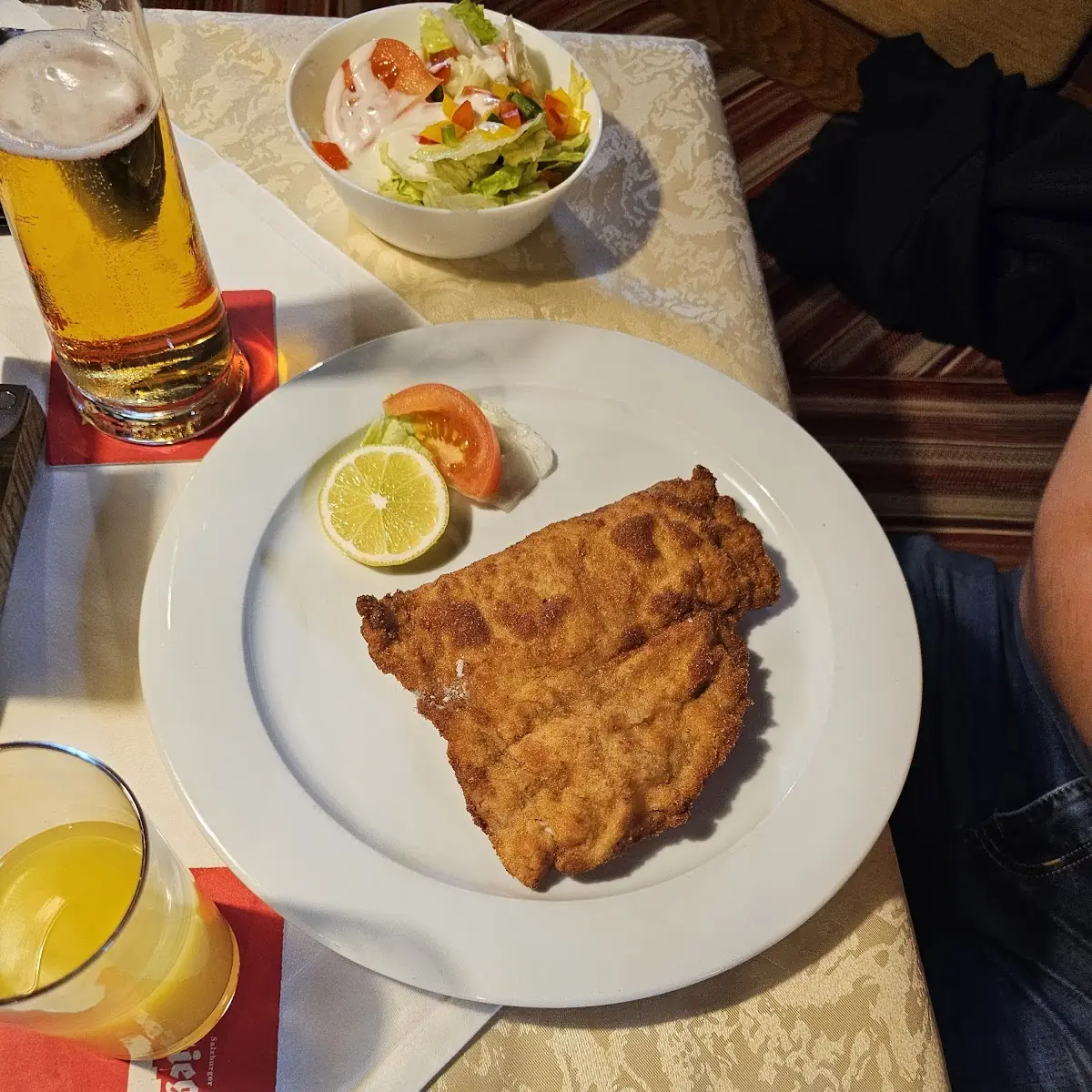 Gordon Bleu Mit Salat