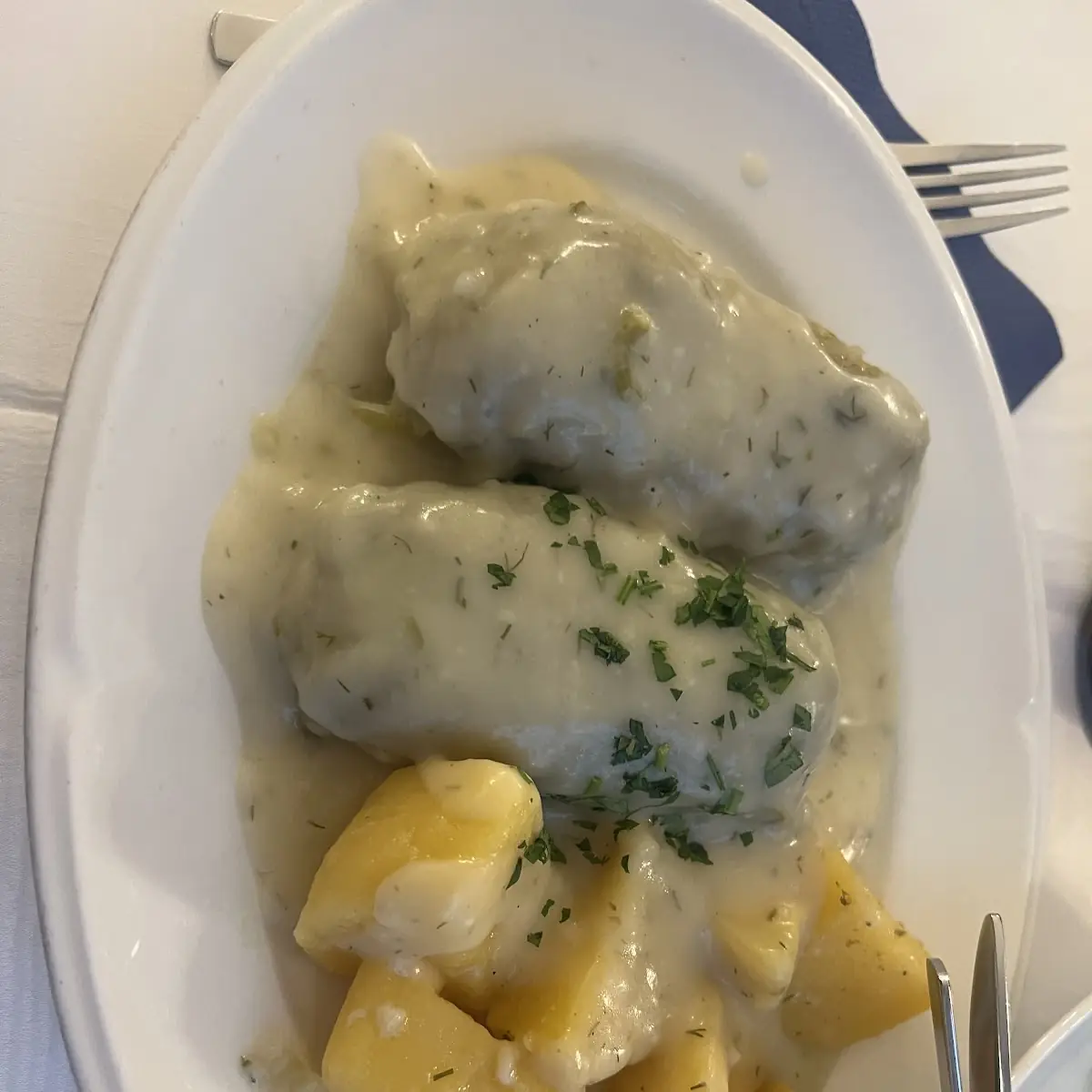 Krautrouladen Mit Zitronensauce Und Kartoffeln