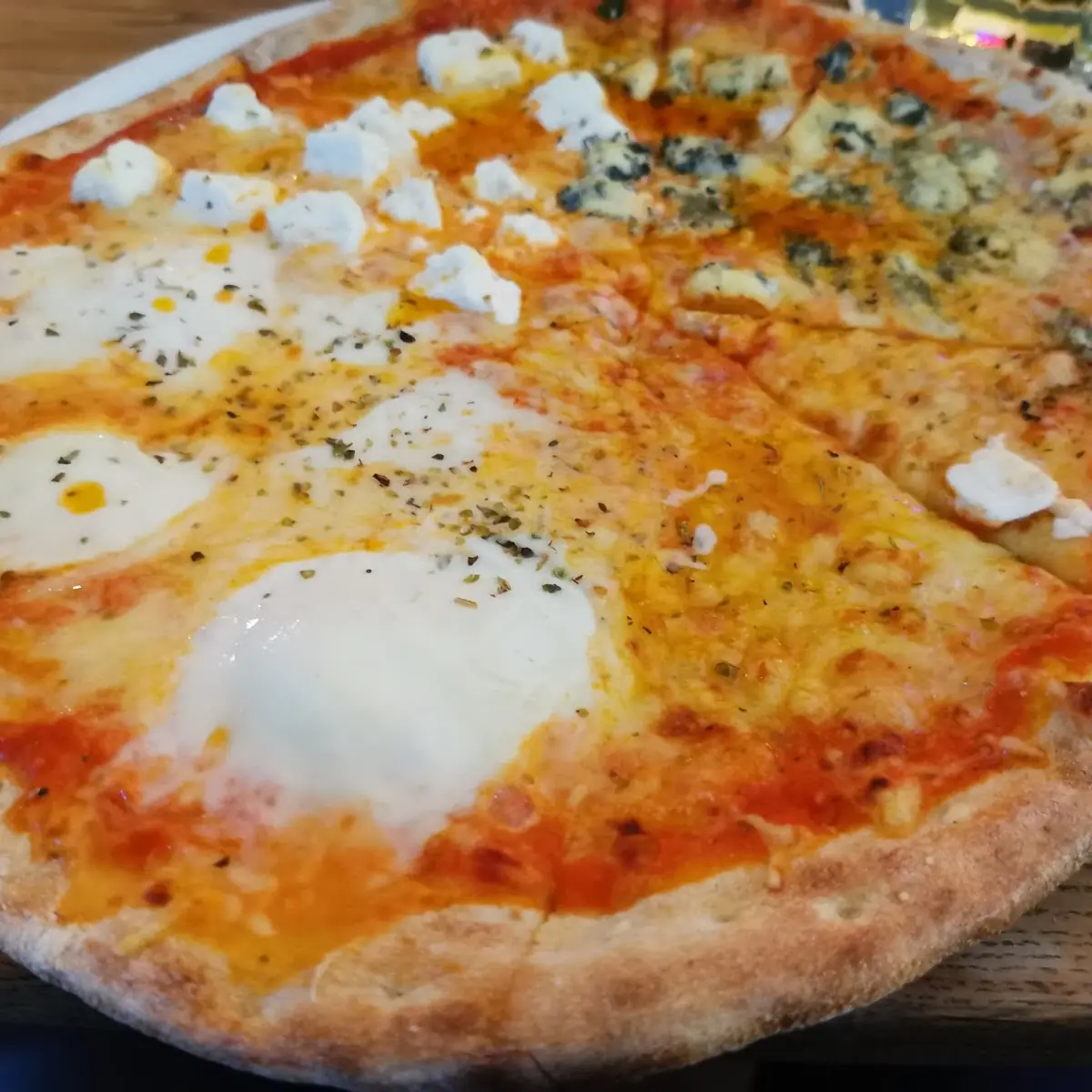 Pizza Quattro Formaggi