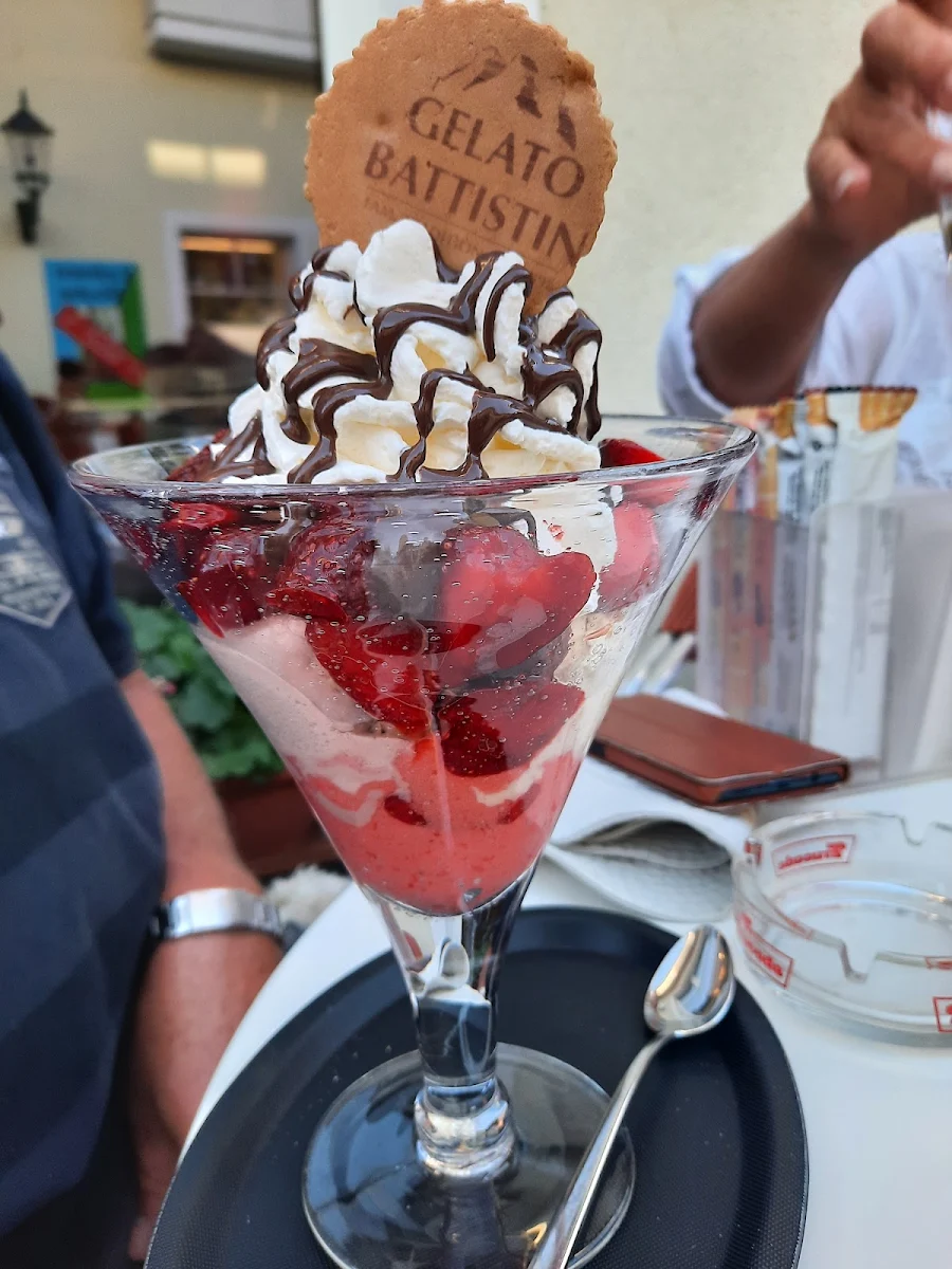 Spezial Erdbeerbecher Mit Nutella