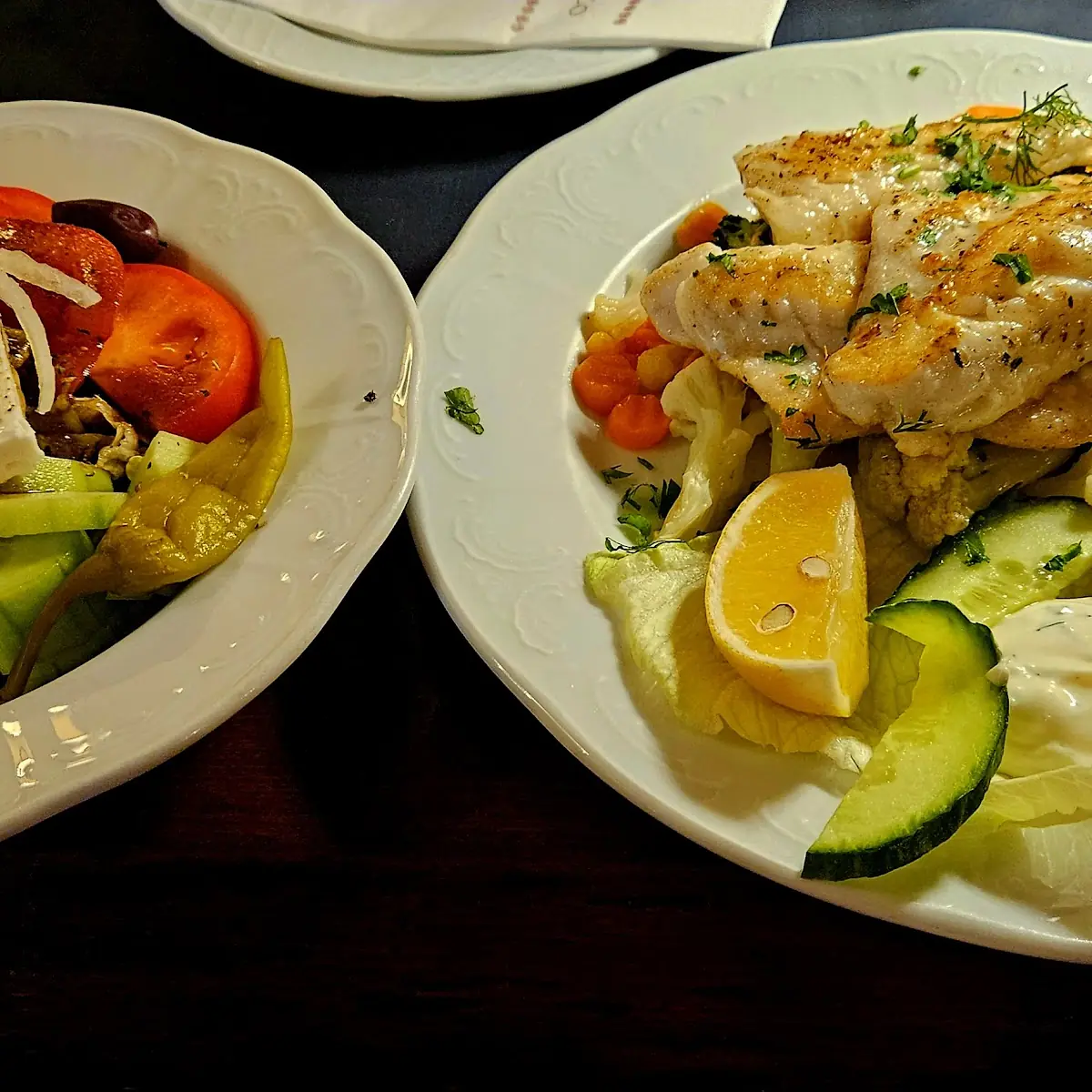 Zanderfilet Mit Griechischen Salat