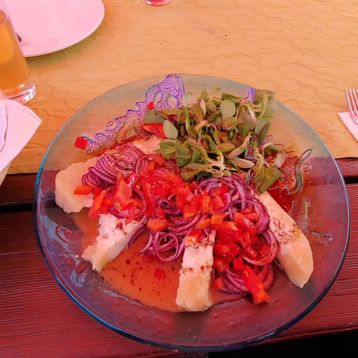 Graukäs Mit Salat