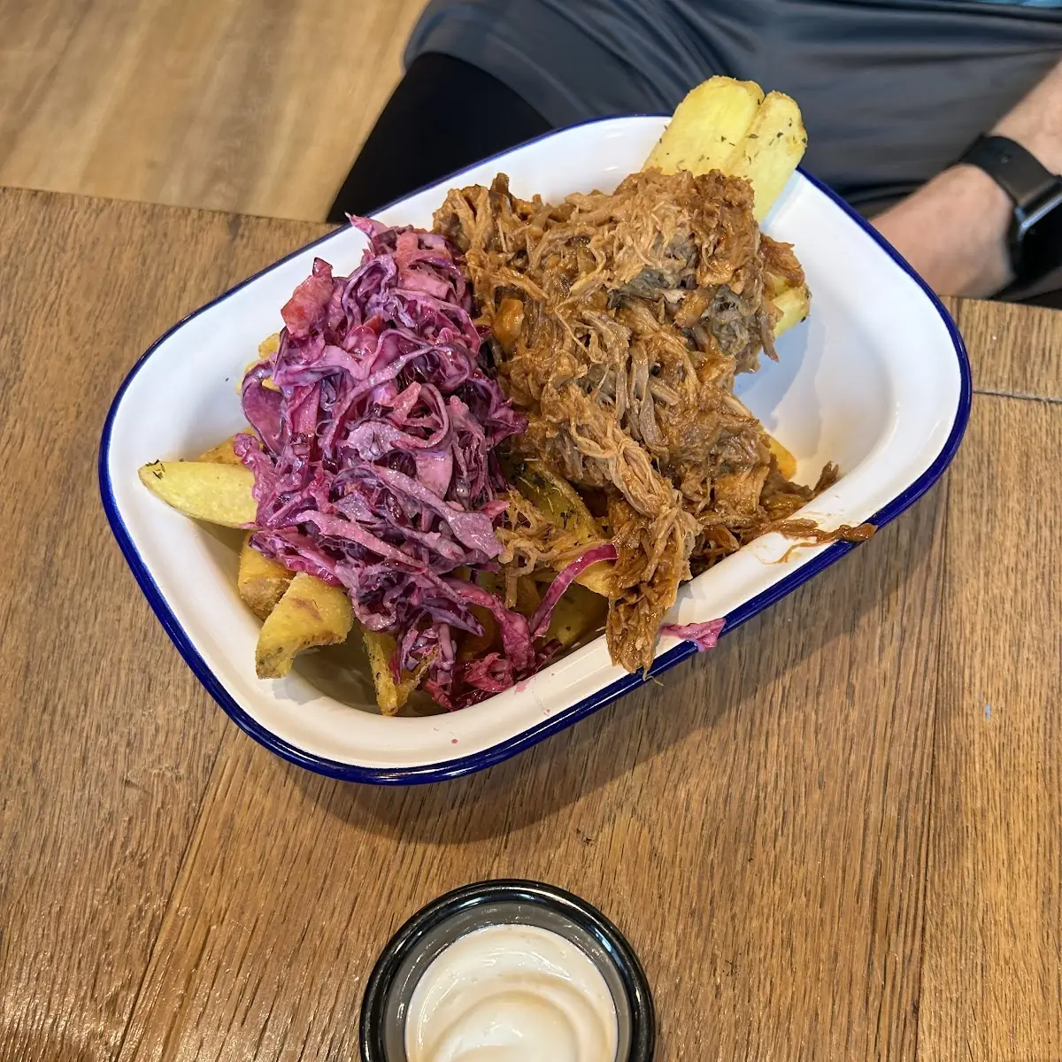 Pulled Pork Fries Mit Red Cole Slaw