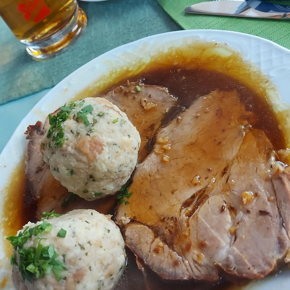 Schweinebraten Mit Semmelknödel