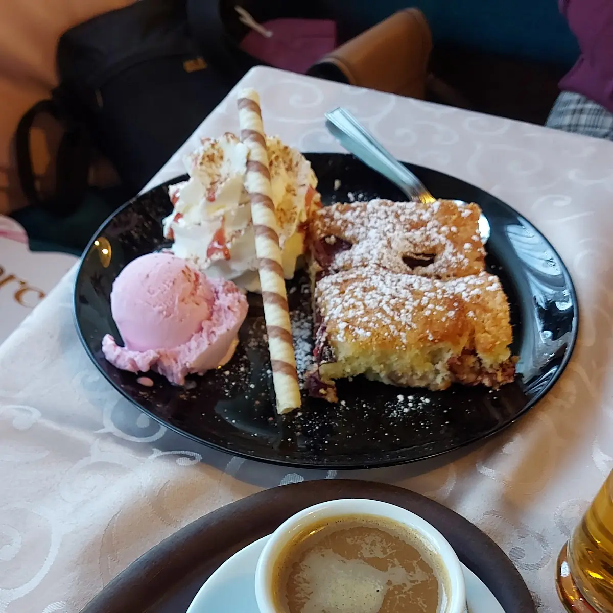 Warmer Kuchen Mit Eis